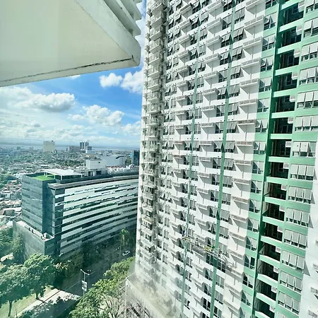 Queen Size Studio In Solinea, Cebu City