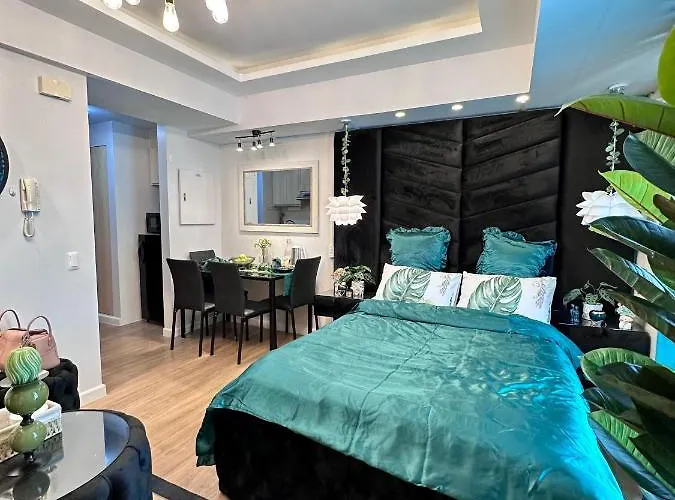 Queen Size In Solinea, 3*